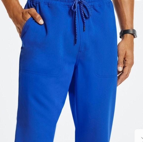 Scrub Set - 2 items V-neck top and straight leg pants (Medium) jaanuu - Picture 7 of 10